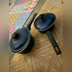 Antique Cast iron vintage pot set